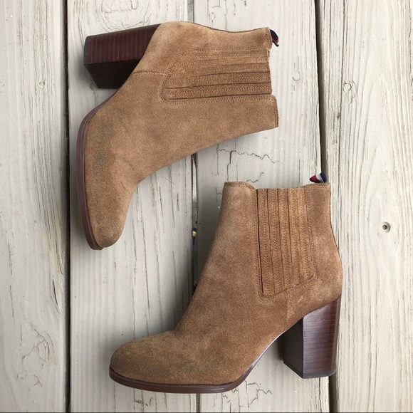 irsela zip booties